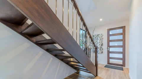 SWEEPING VIEWS - FREE WIFI & NETFLIX - PET FRIENDLY (OUTSIDE ONLY) - Hotel WA 2