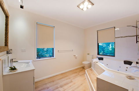 Parnella Kettering - Hotel WA 9
