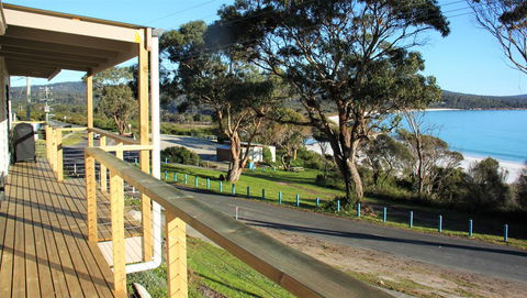 KINGFISHER COTTAGE Beachfront At The Binalong Bay - Hotel WA 8