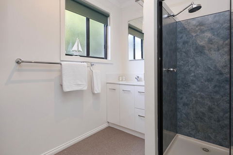 KINGFISHER COTTAGE Beachfront At The Binalong Bay - Hotel WA 2