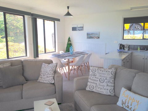 KINGFISHER COTTAGE Beachfront At The Binalong Bay - Hotel WA 24