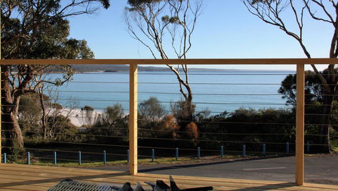 KINGFISHER COTTAGE Beachfront At The Binalong Bay - Hotel WA 6