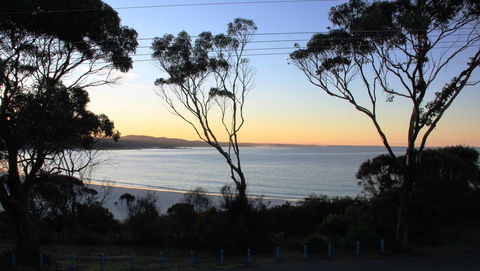 KINGFISHER COTTAGE Beachfront At The Binalong Bay - Hotel WA 19
