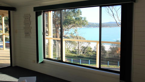 KINGFISHER COTTAGE Beachfront At The Binalong Bay - Hotel WA 13