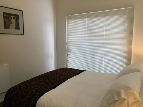 4 At 8 Townhouse Newcastle St - Hotel WA 6