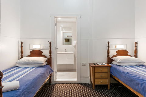 Empire Hotel Queenstown - Hotel WA 4