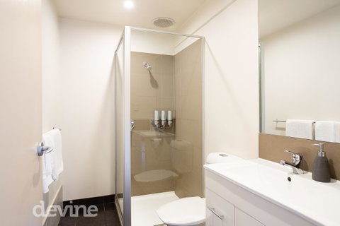 Devine Stays - Hayloft On ELizabeth - Hotel WA 5