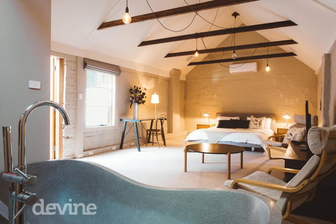 Devine Stays - Hayloft On ELizabeth - Hotel WA 13