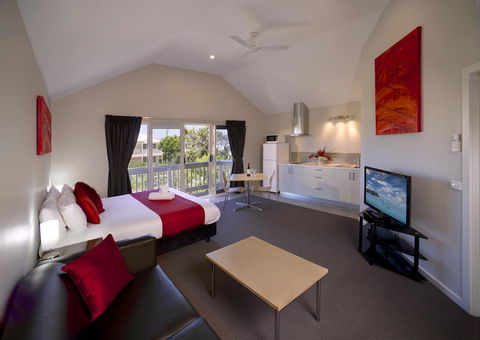 Boathouse Resort Studios And Suites - Hotel WA 10