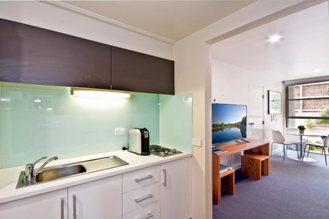 Lorne Bay View Motel - Hotel WA 41