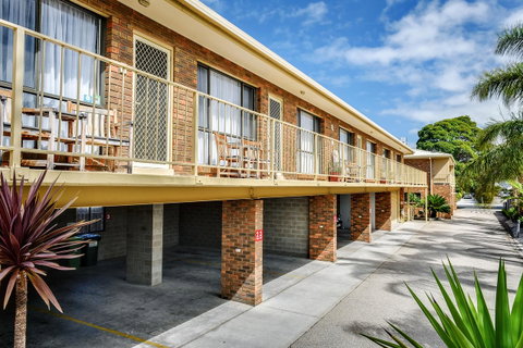 Allambi Holiday Apartments - Hotel WA 18