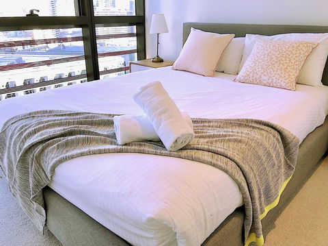 Pride Docklands Waterfront Apartment City View - Hotel WA 41
