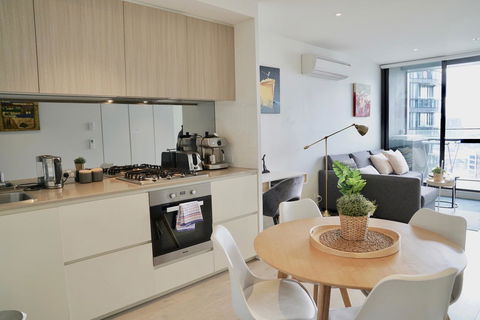 Pride Docklands Waterfront Apartment City View - Hotel WA 14