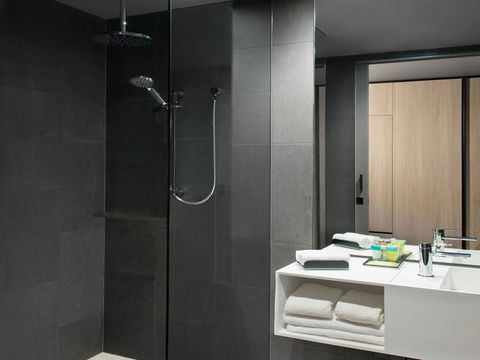 Vibe Hotel Melbourne Docklands - Hotel WA 16