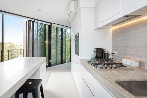 Modern Apartment In The Heart Of St Kilda - Hotel WA 6