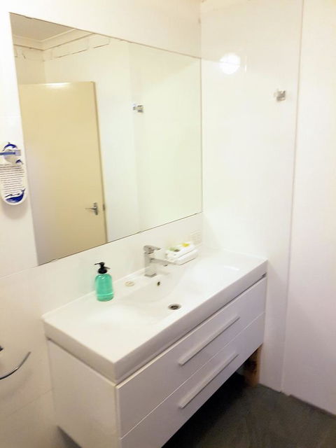 Tropicana Motor Inn - Hotel WA 31