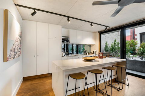 Stylish Apartment In Unique Church Development - Hotel WA 6