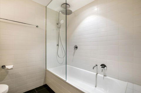 Stylish Apartment In Unique Church Development - Hotel WA 11