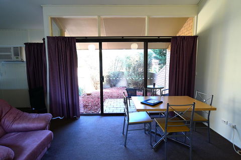 Executive Hideaway - Hotel WA 33