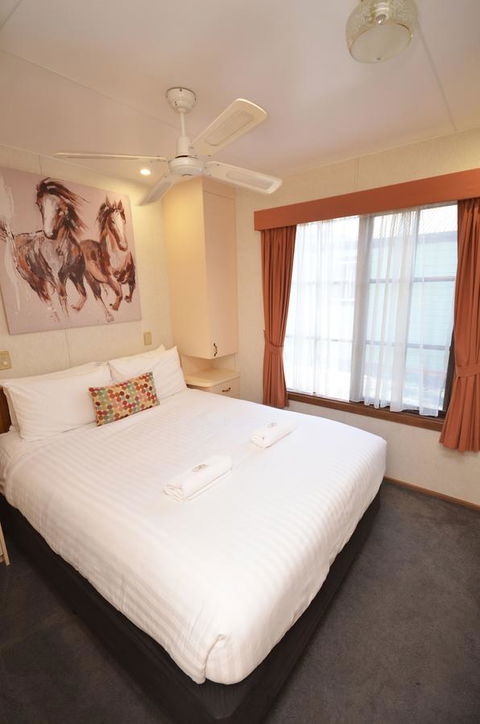 Tasman Holiday Parks - Merool On The Murray - Hotel WA 12