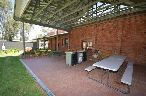 Tasman Holiday Parks - Merool On The Murray - Hotel WA 38