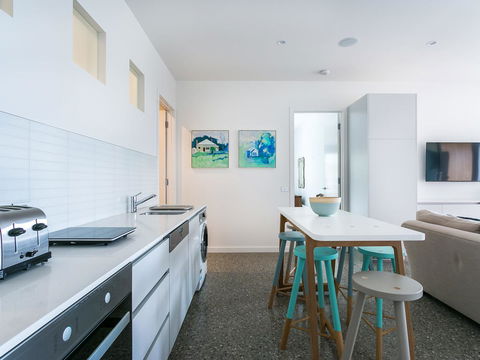 Lansdowne Villa - With Swimming Pool - Hotel WA 6