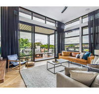 Ultimate Luxury Penthouse From The Block - Hotel WA