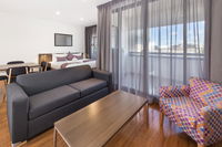 Book Dandenong Accommodation Vacations Hotel WA Hotel WA
