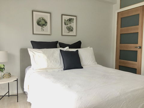 The Wheelhouse - 2BR Waterfront Apt In Town - Hotel WA 4