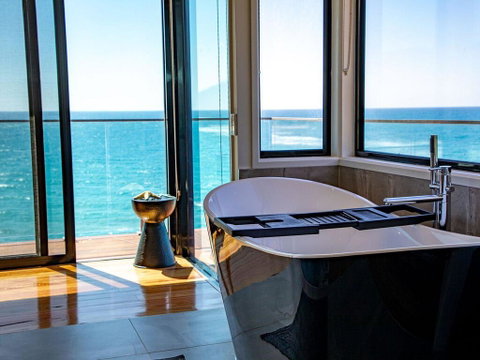 THE DECK HOUSE - A WYE RIVER ICON - Hotel WA 2