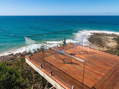 THE DECK HOUSE - A WYE RIVER ICON - Hotel WA 1