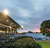 The Huskisson - Hotel WA