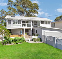 THE LAKE HOUSE - WiTH SWIMMING POOL