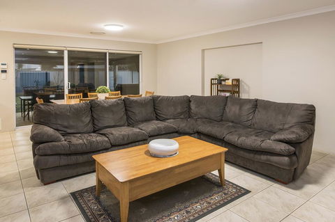 The Oaks - Hotel WA 3