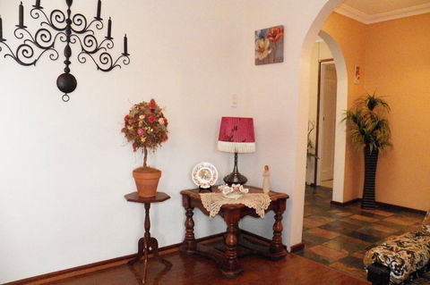 The Spanish Retreat And BnB - 24 Hrs - Hotel WA 2