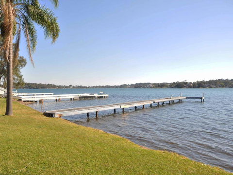 The Studio On The Lake @ Fishing Point, Lake Macquarie - Honestly Put The Line In And Catch Fish - Hotel WA 0