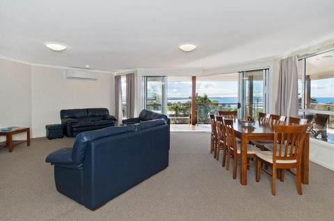 TOPVIEWS - 15Second Av BH - Hotel WA 1