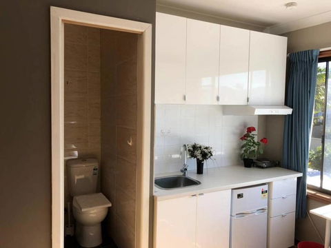 Traveler's Affordable Studio Unit (Beverly Hills) - Hotel WA 0