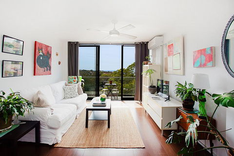 Treetop Retreat Five Minute Stroll To The Beach - Hotel WA 0