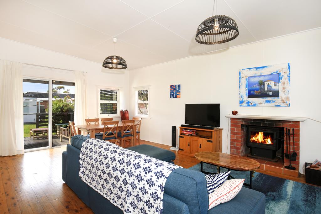 Browns Mountain NSW Hotel WA
