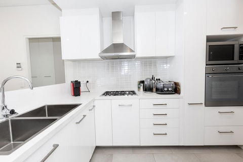 Trendy, Self Contained Inner City Apartment - Hotel WA 1