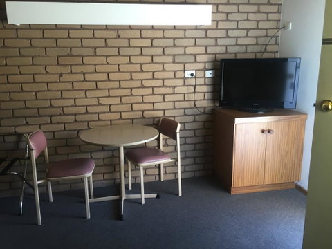 Tudor House Motel - Hotel WA 1