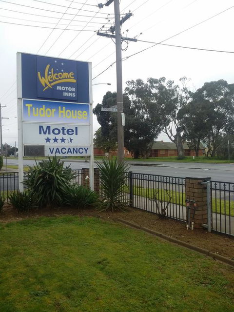 Tudor House Motel - Hotel WA 3