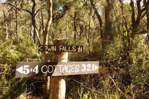 Twin Falls Bush Cottages - Hotel WA 3