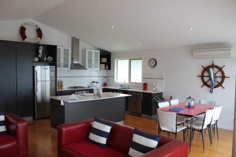 Two Views - Hotel WA 2