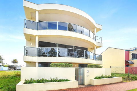 Ultimate Esplanade - 3 Storey Experience - WiFi - Hotel WA 0