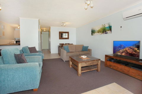 Unit 2, Biriny Lodge, 1686-1689 David Low Way Coolum Beach - Hotel WA 1