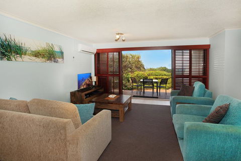 Unit 2, Biriny Lodge, 1686-1689 David Low Way Coolum Beach - Hotel WA 3