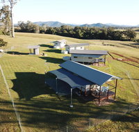 Valley Cabins By The Creek - Hotel WA