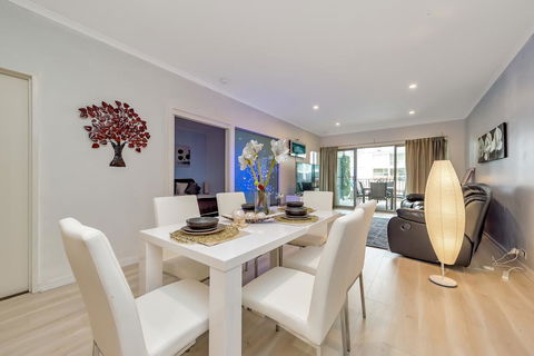Venetian Canal Apartment-Close To Beaches And Marina - Hotel WA 1